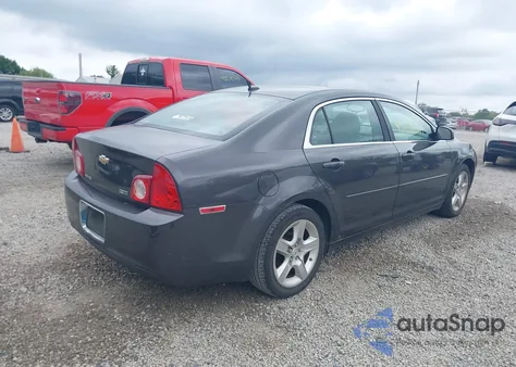 2010 Chevrolet Malibu Ls z USA, uszkodzony, nr VIN 1G1ZA5E0XAF216858